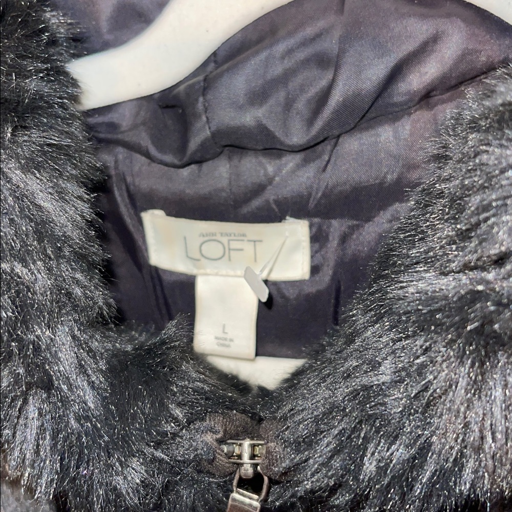 LOFT Black Faux Fur Hooded Vest Size Large - Picture 2 of 3